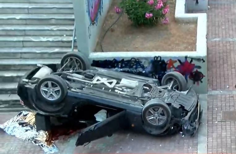 Τραγωδία στο Νέο Ηράκλειο: Αυτοκίνητο έπεσε στην υπόγεια διάβαση του Ηλεκτρικού – Νεκρός ο οδηγός