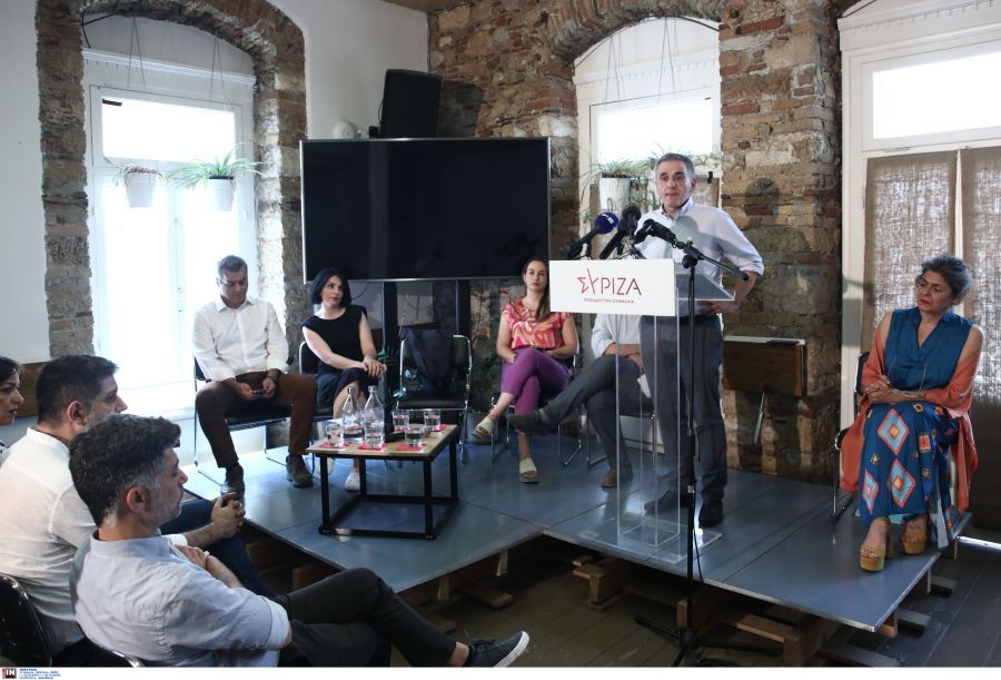 Τσακαλώτος: Υποψηφιότητα με δίπολο «συνέχεια και τομή» – Ποιοι τον στηρίζουν