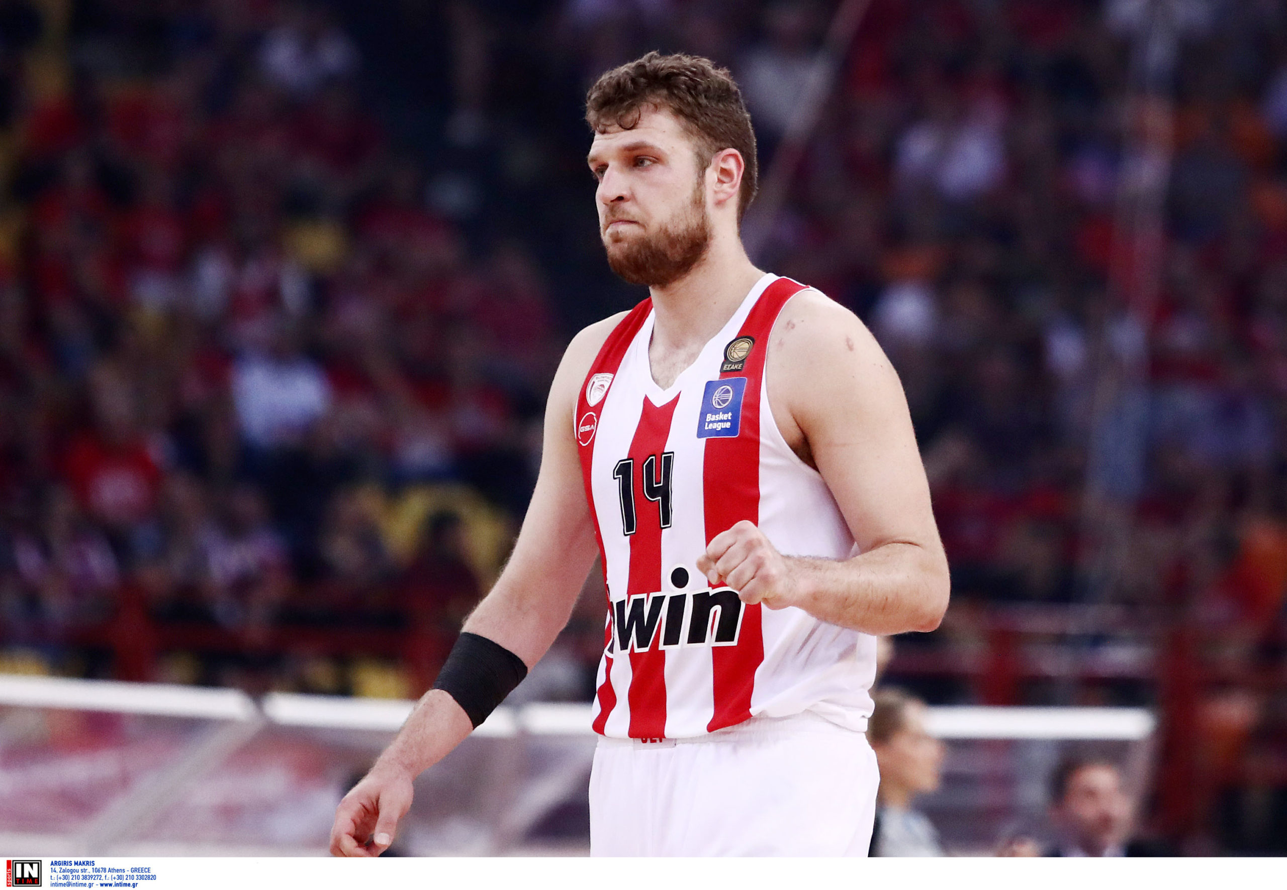 Βεζένκοβ: «Μια φορά κόκκινος, για πάντα κόκκινος» – Το «αντίο» στον κόσμο του Ολυμπιακού