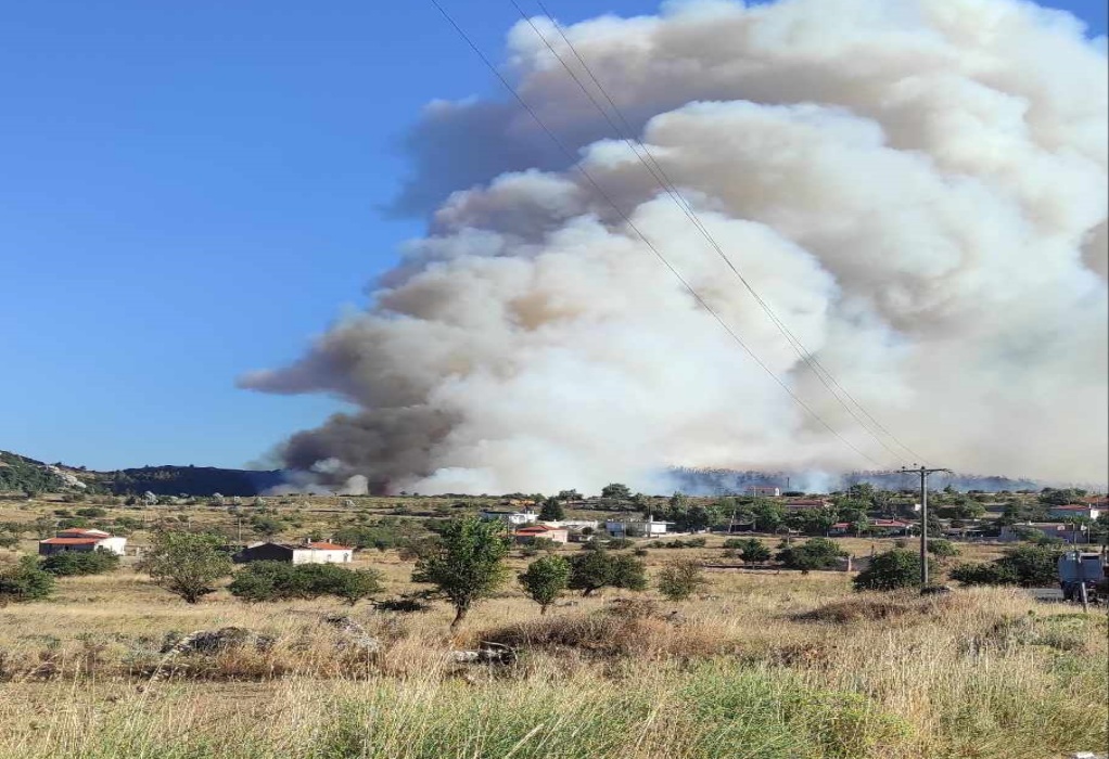 Φωτιές: Χωρίς ρεύμα πολλές περιοχές – Επί ποδός τα συνεργεία της ΔΕΗ