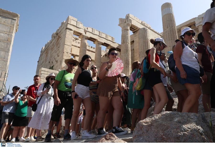 Υπουργείο Πολιτισμού:  Ορίζονται ζώνες επισκέψεων στην Ακρόπολη, για να προστατευτεί το μνημείο