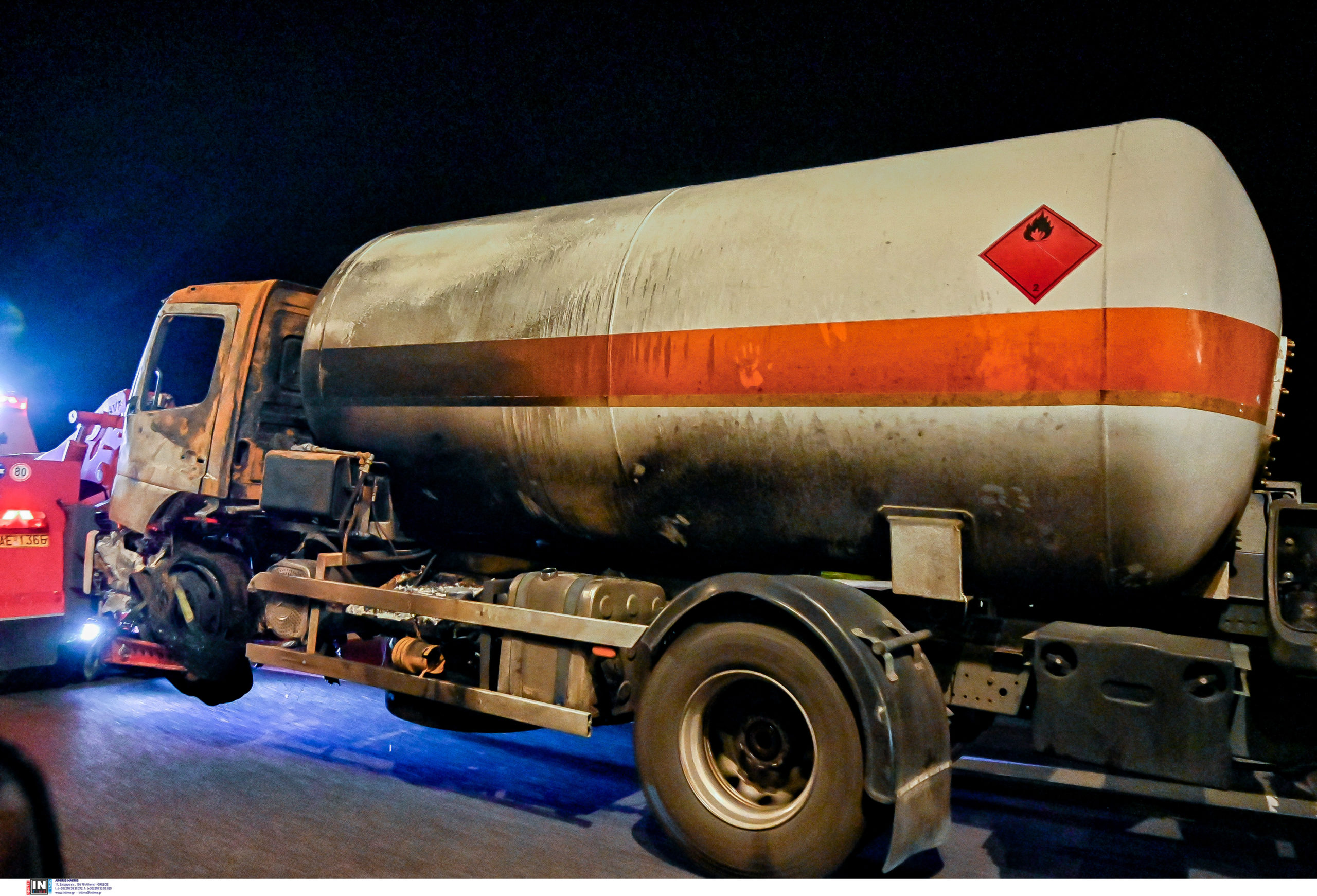 Αθηνών-Κορίνθου βυτιοφόρο φωτιά 