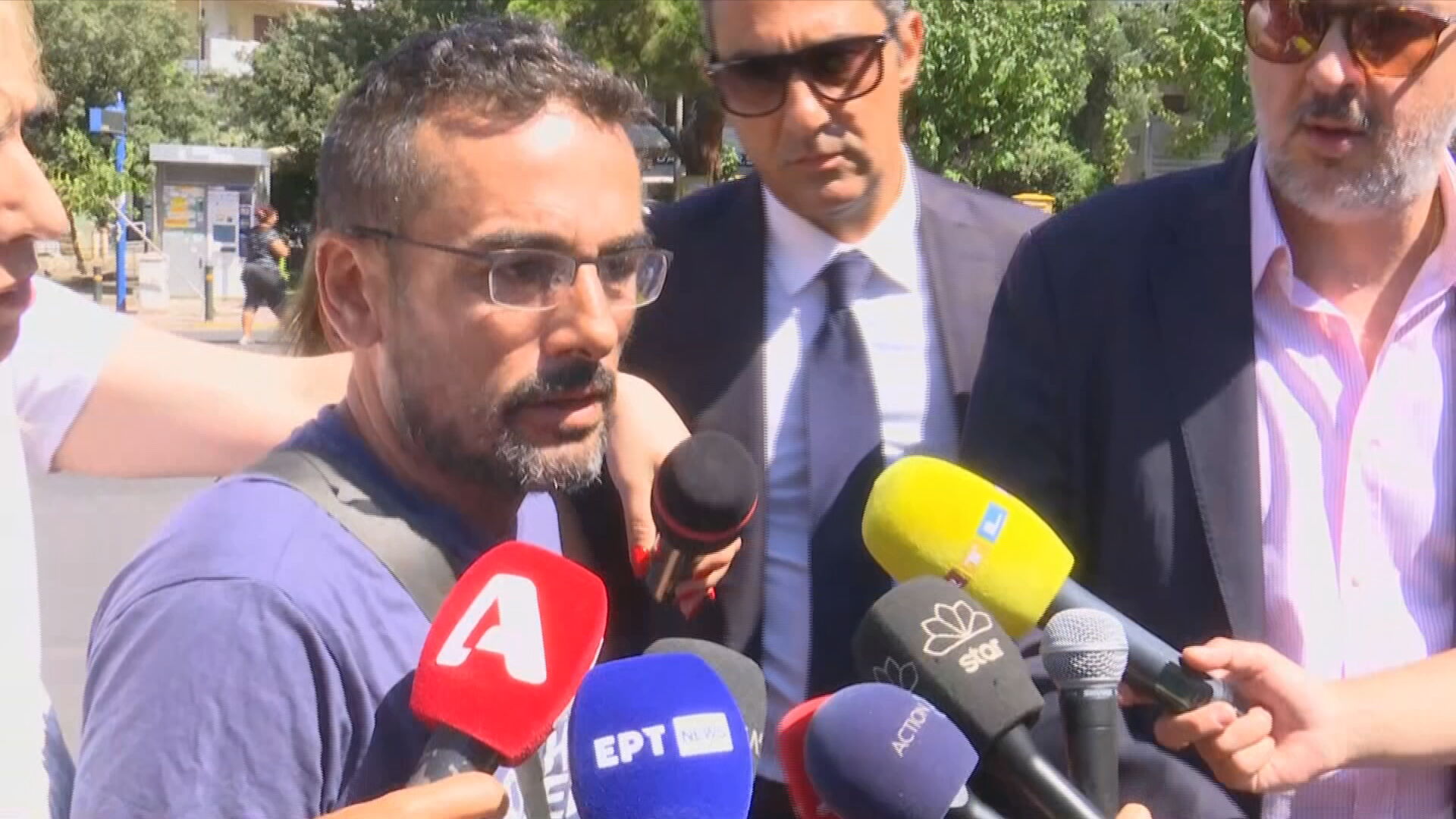 Νέα Φιλαδέλφεια: Συγκλονίζει ο αδελφός του Μιχάλη – «Δεν φεύγουν τα νεκρά παιδιά από τα σπίτια τους»