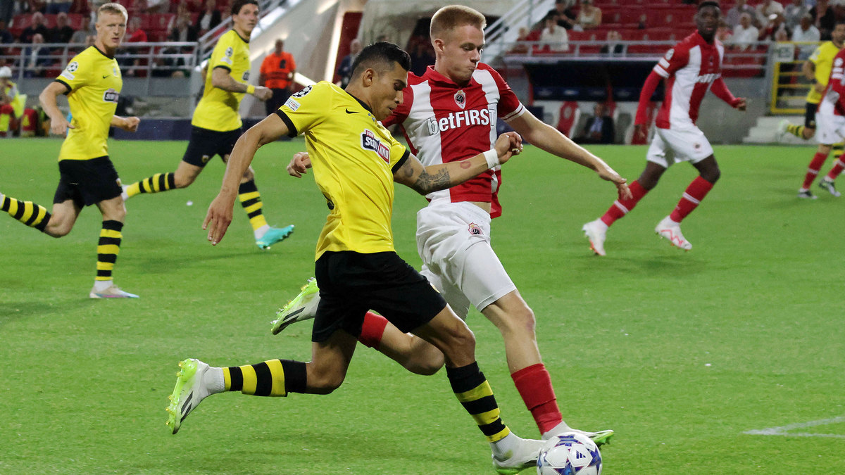 Άντβερπ – ΑΕΚ: Πανό για τον Μιχάλη Κατσουρή σήκωσαν οι οπαδοί της Ένωσης – ΦΩΤΟ