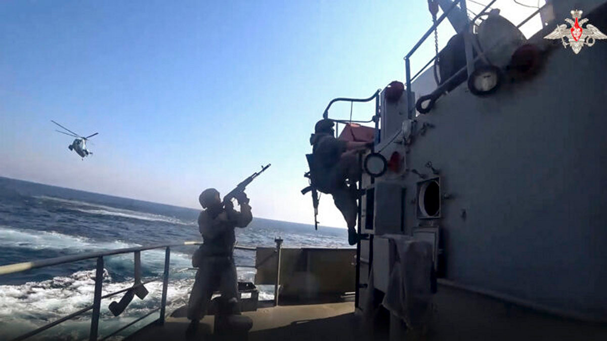 Ουκρανία: Προειδοποιητικά πυρά από ρωσικό πολεμικό πλοίο κατά φορτηγού στην Μαύρη Θάλασσα