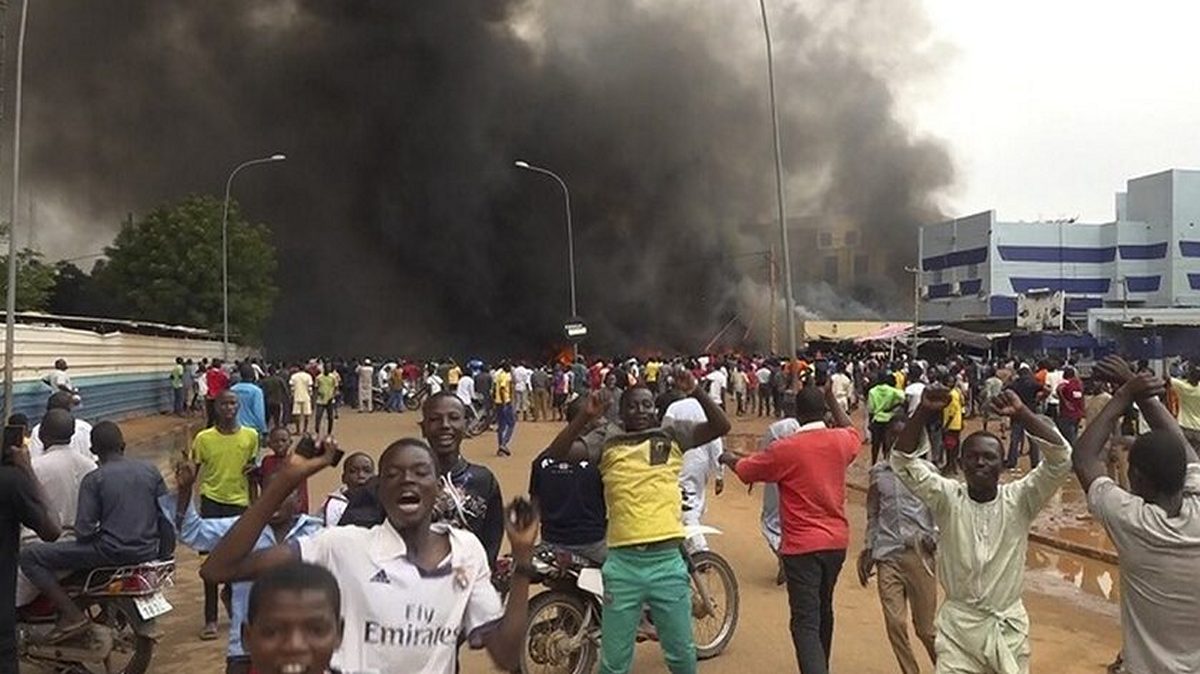 Πραξικόπημα στον Νίγηρα: Η Μπούντεσβερ μετέφερε 30 ανθρώπους στη Γερμανία