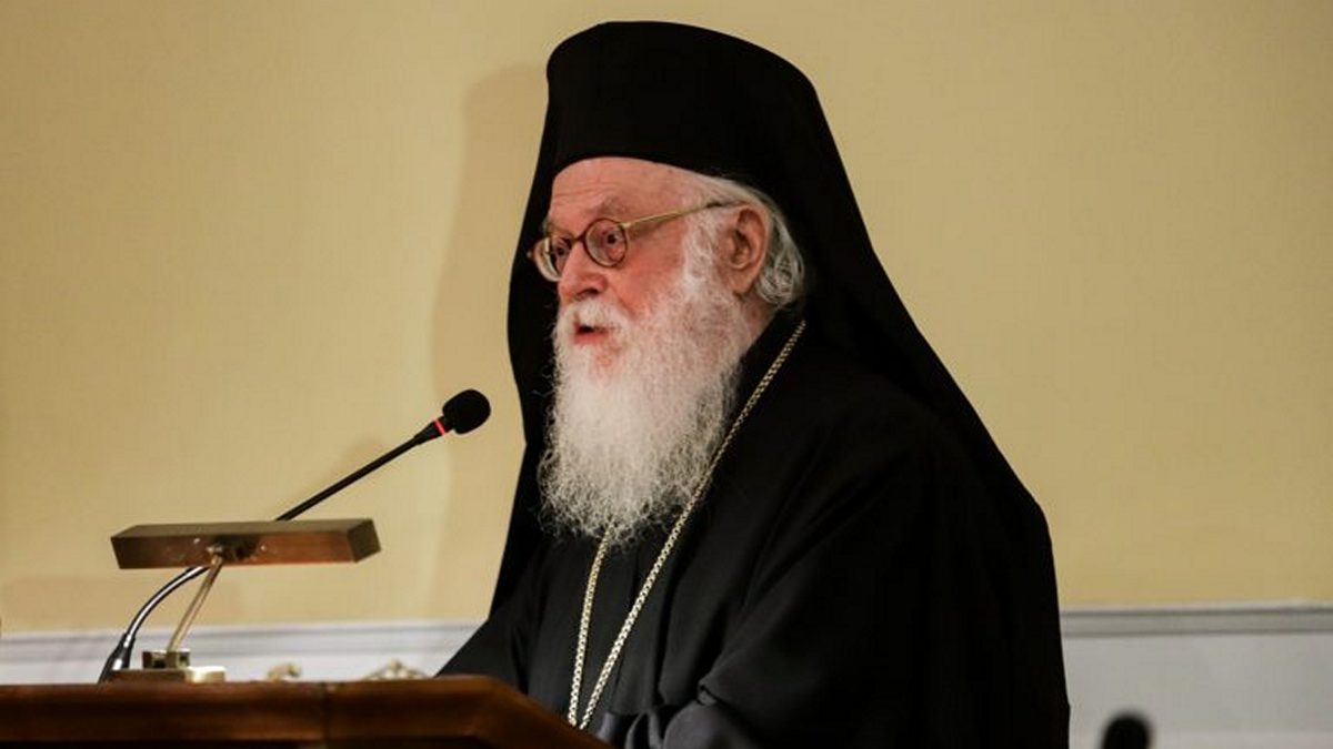 Ιεράς Σύνοδος Εκκλησίας της Αλβανίας: Καταγγελία για αρχιμανδρίτη που υβρίζει τον Αρχιεπίσκοπο Αναστάσιο