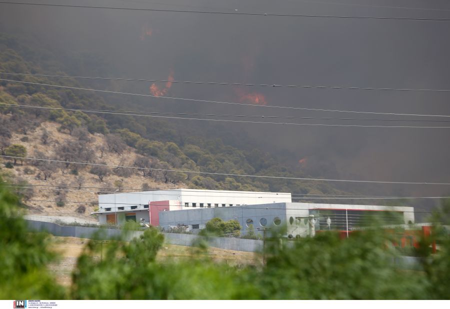 Φωτιά στον Ασπρόπυργο