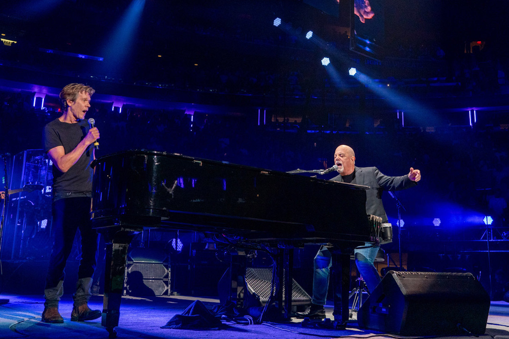 O Kevin Bacon ανέβηκε στη σκηνή μαζί με τον Billy Joel – ΒΙΝΤΕΟ