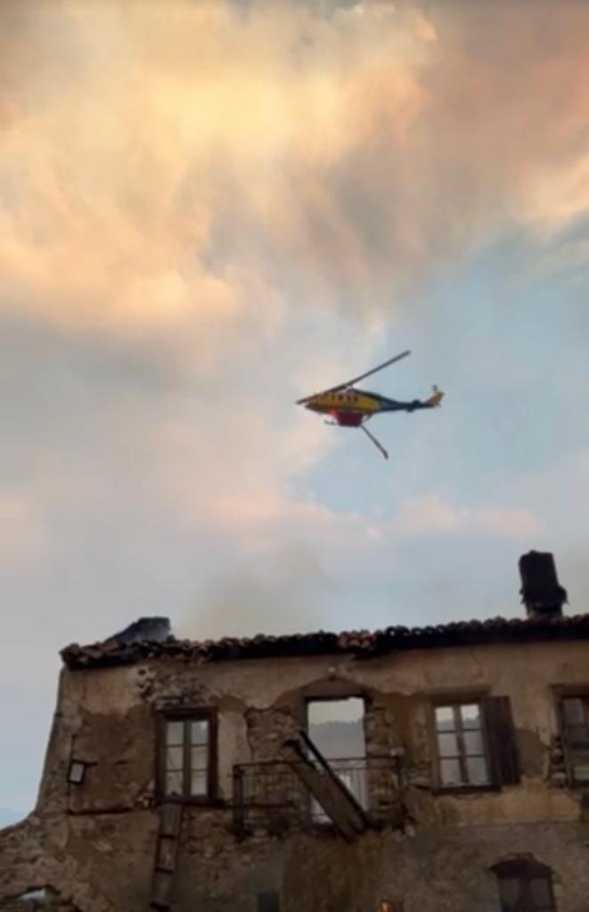 Φωτιά στην Βοιωτία - Ζημιές στον Όσιο Λουκά