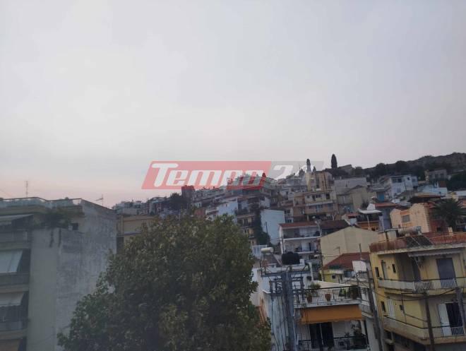 Καπνός στην Πάτρα από τη φωτιά στην Βοιωτία