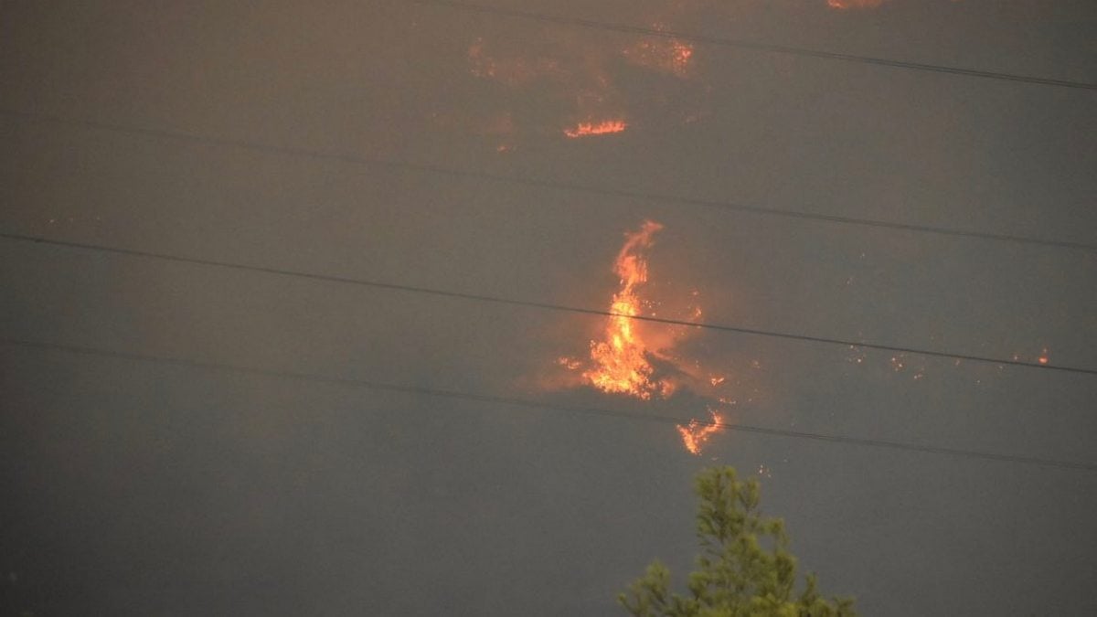Φωτιά στη Σαμοθράκη: Εκκενώνεται η περιοχή Κορφούδι – Μήνυμα από το 112 – ΦΩΤΟ & ΒΙΝΤΕΟ