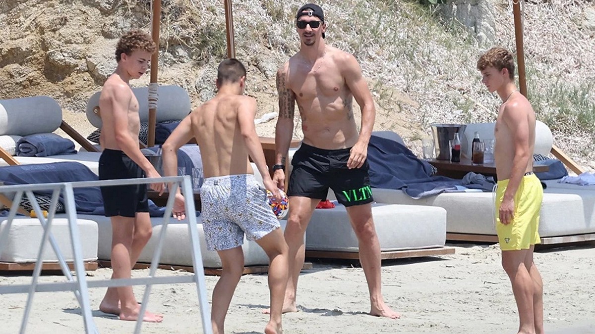 Ζλάταν Ιμπραΐμοβιτς: «Μάγεψε» στη Μύκονο, όταν αποφάσισε να παίξει… μπάλα – ΦΩΤΟ