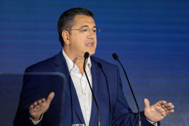 Απόστολος Τζιτζικώστας Αλληλεγγύη