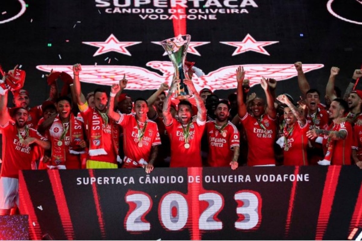 Μπενφίκα – Πόρτο 2-0: Η ομάδα του Οδυσσέα Βλαχοδήμου «σήκωσε» το Super Cup – ΒΙΝΤΕΟ