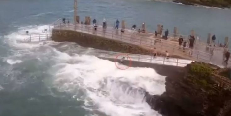 Κύματα κορίτσι