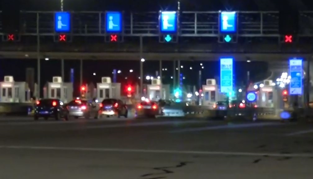 Διόδια: Διευκρινίσεις Σταϊκούρα για τις αυξήσεις – Τι είπε για την χιλιομετρική καταβολή