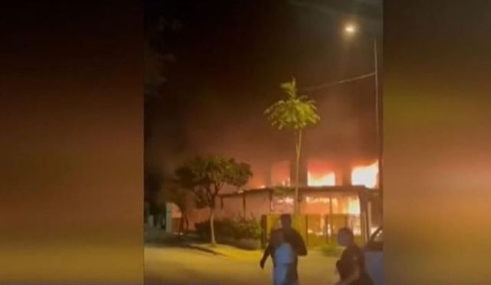 εστιατόριο φωτιά Νέος Κόσμος