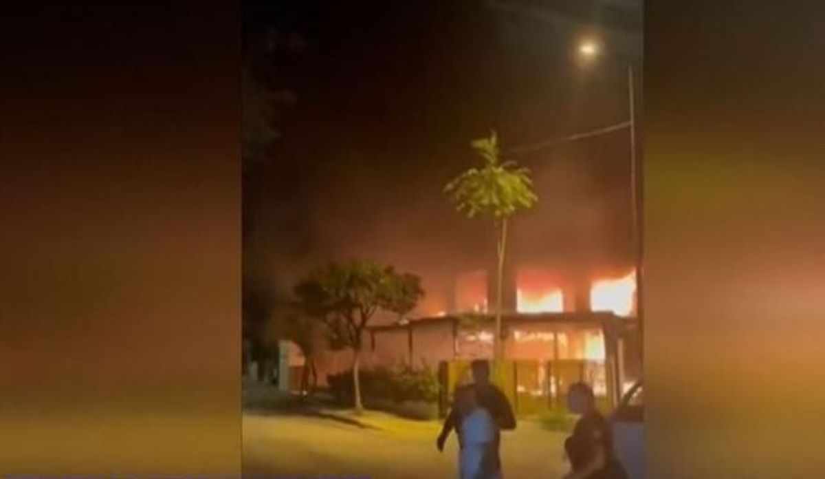 εστιατόριο φωτιά Νέος Κόσμος