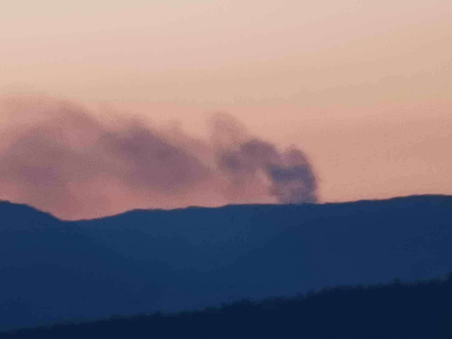 Εύβοια: Σε πυκνό δάσος στην περιοχή Άγιος ξέσπασε η φωτιά – Ενισχύθηκαν οι δυνάμεις της Πυροσβεστικής