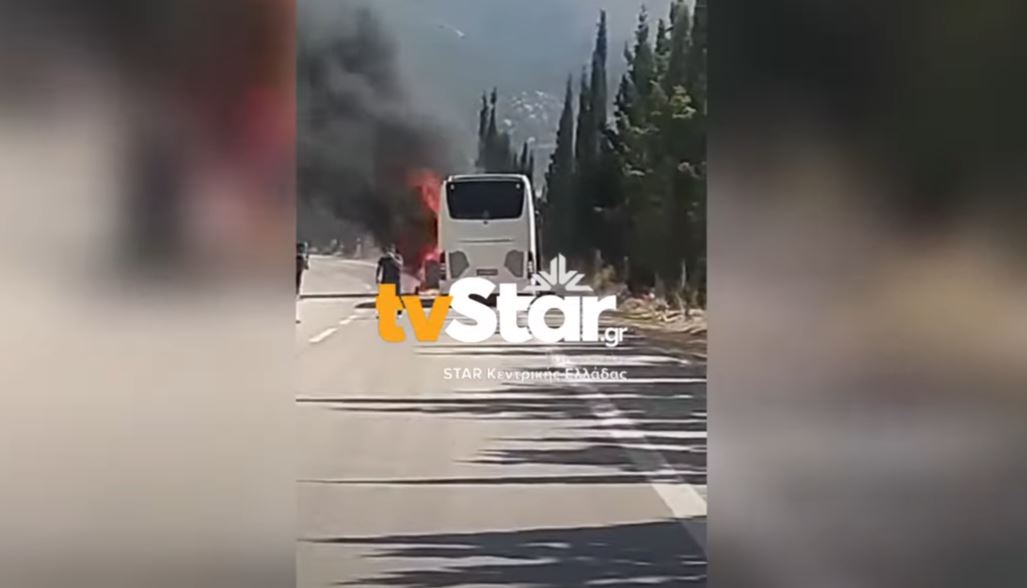 Φωκίδα: ΒΙΝΤΕΟ σοκ από το φριχτό δυστύχημα – Μπροστά στην κόρη της απανθρακώθηκε η 67χρονη οδηγός