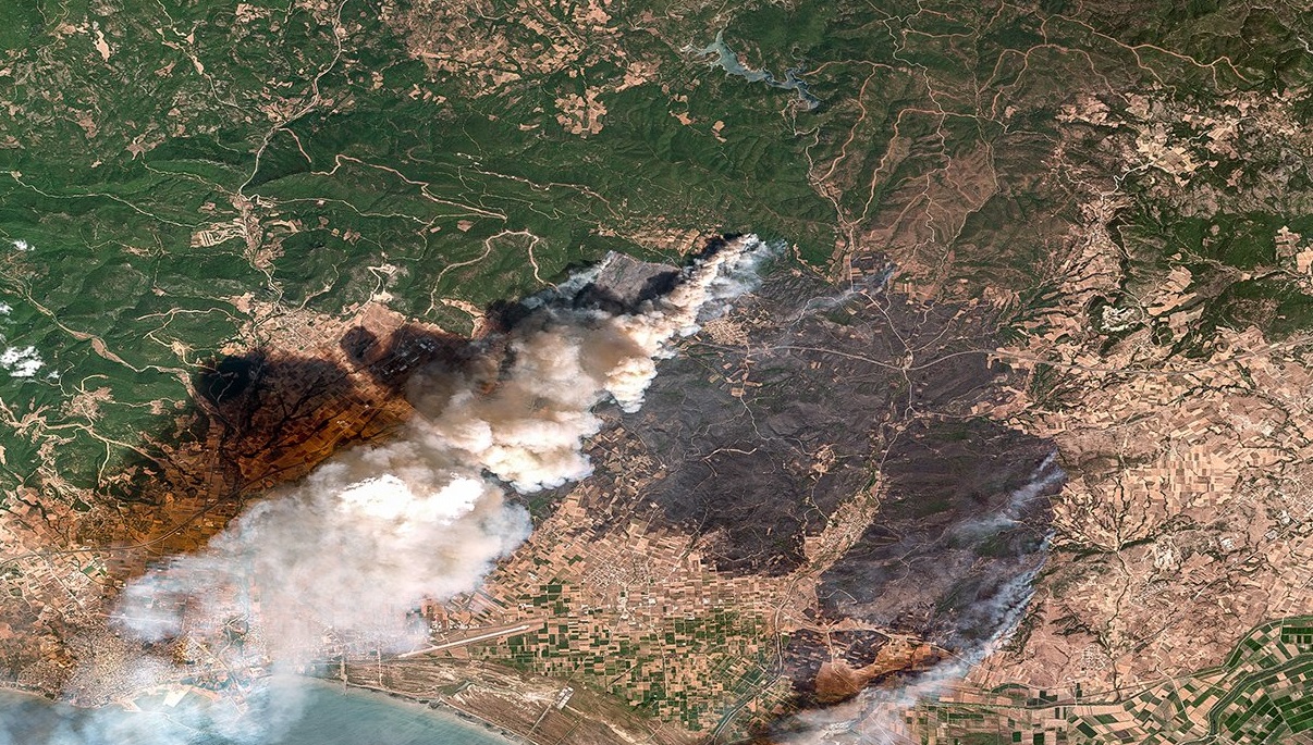Φωτιά στην Αλεξανδρούπολη: Εικόνες από δορυφόρο αποκαλύπτουν το μέγεθος της καταστροφής