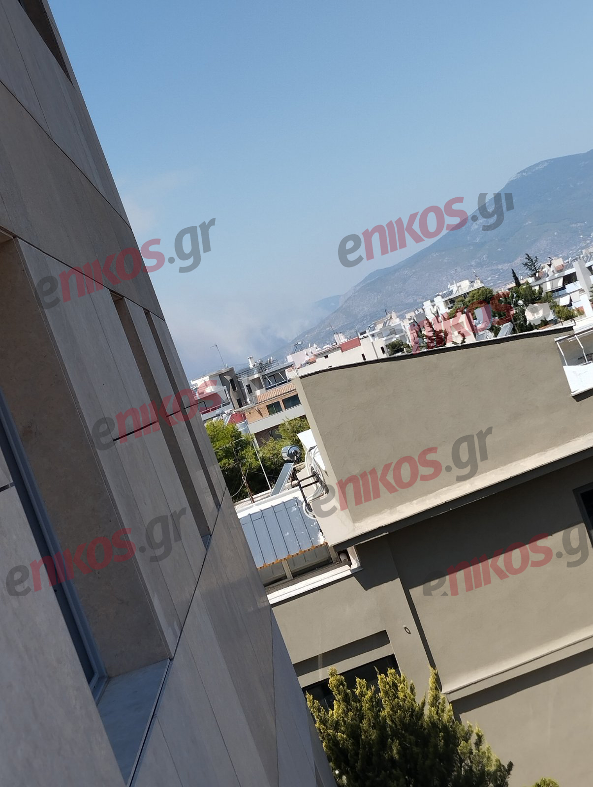 Η φωτιά στην Φυλή όπως φαίνεται από Λυκοβρυση