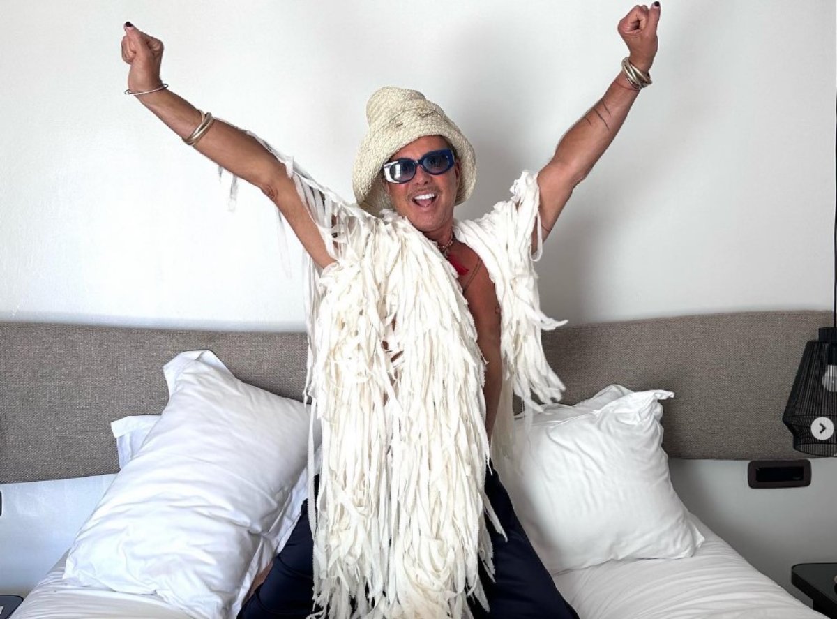 Λάκης Γαβαλάς: Γιόρτασε τα 71α γενέθλια του – Η συγκινητική ανάρτηση και η σπάνια ΦΩΤΟ που ανέβασε στο Instagram