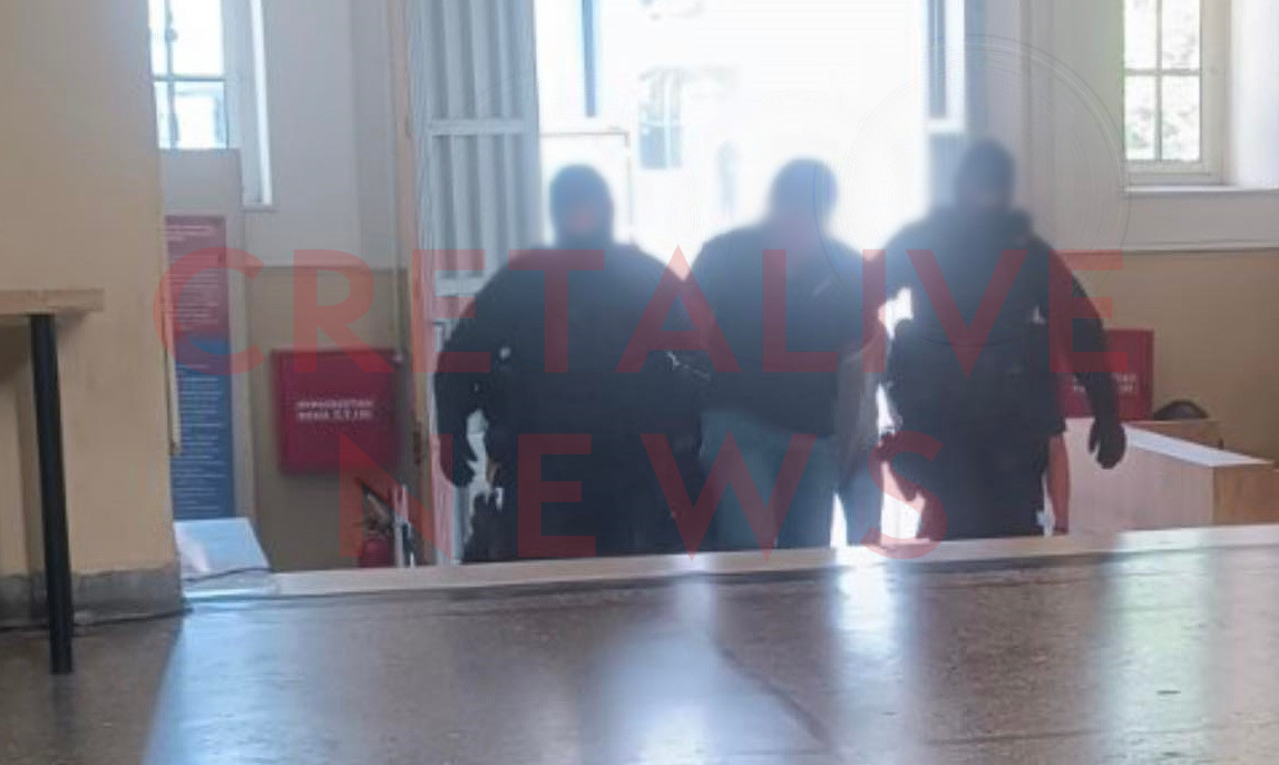 Ηράκλειο: Προθεσμία να απολογηθεί έλαβε ο 22χρονος που πυροβόλησε τον 29χρονο – Περίμενε να τον δει ο πατέρας του Νίκου