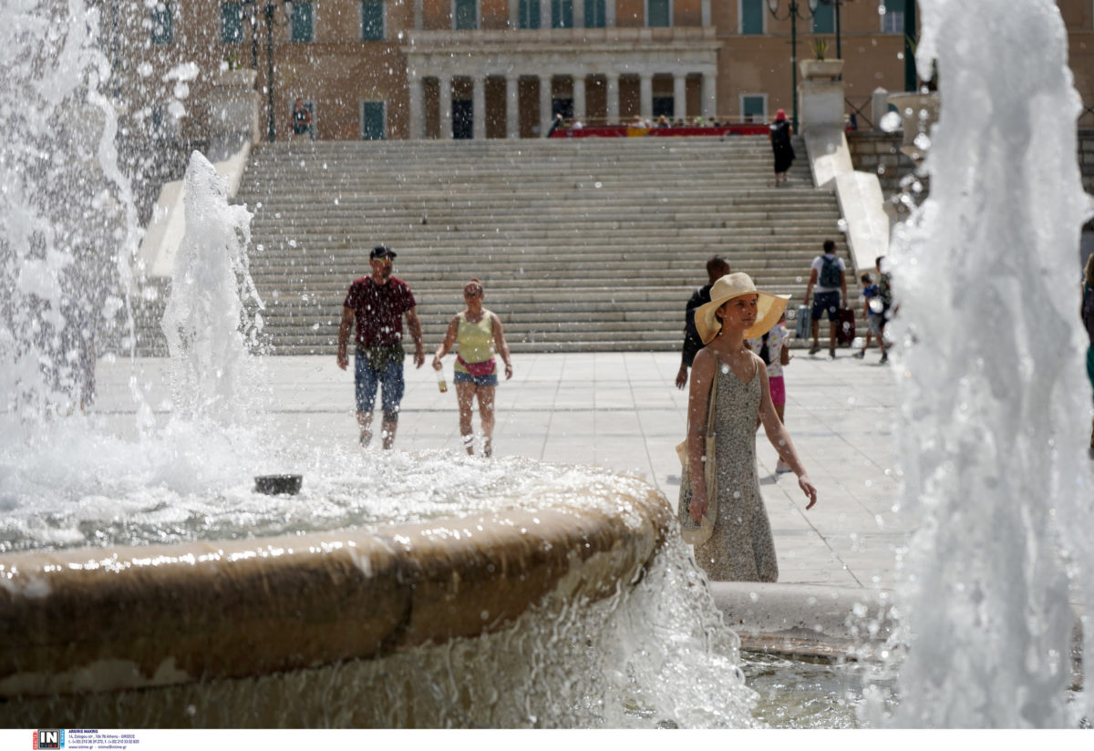 Καιρός: Το τελευταίο ζεστό τριήμερο πριν τον Δεκαπενταύγουστο – Τι λέει στο enikos.gr ο μετεωρολόγος Παναγιώτης Γιαννόπουλος