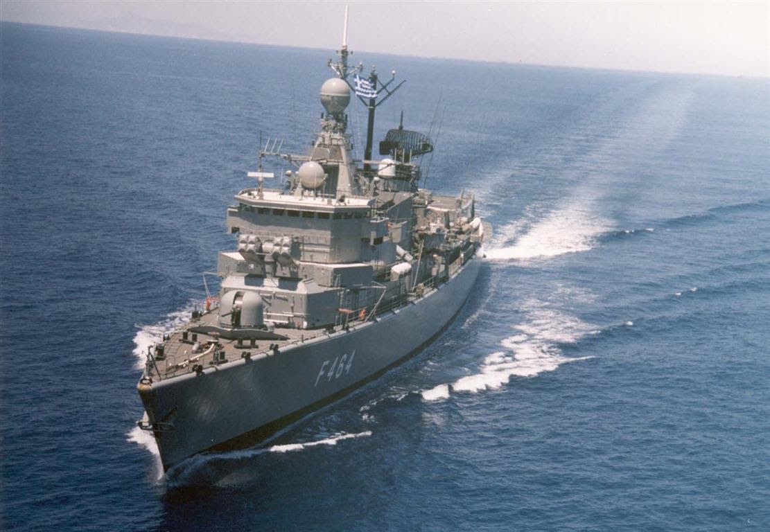Επιχείρηση IRINI: Ούτε ένα ρεσάλτο σε πλοίο με ύποπτο φορτίο – «Παρών» από το Πολεμικό Ναυτικό