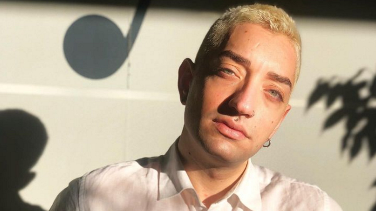 Γιάννης Κατινάκης: Η αποκάλυψη για ρατσιστική και ομοφοβική επίθεση – Η συμπαράσταση και το «ευχαριστώ»