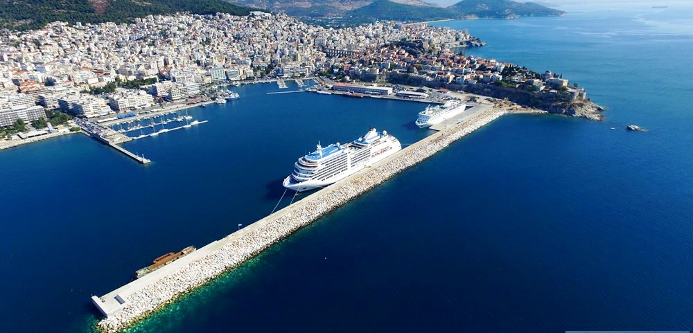 Καβάλα: Βούλγαρος κατέβασε την ελληνική σημαία από το λιμάνι και… ανέβασε της χώρας του