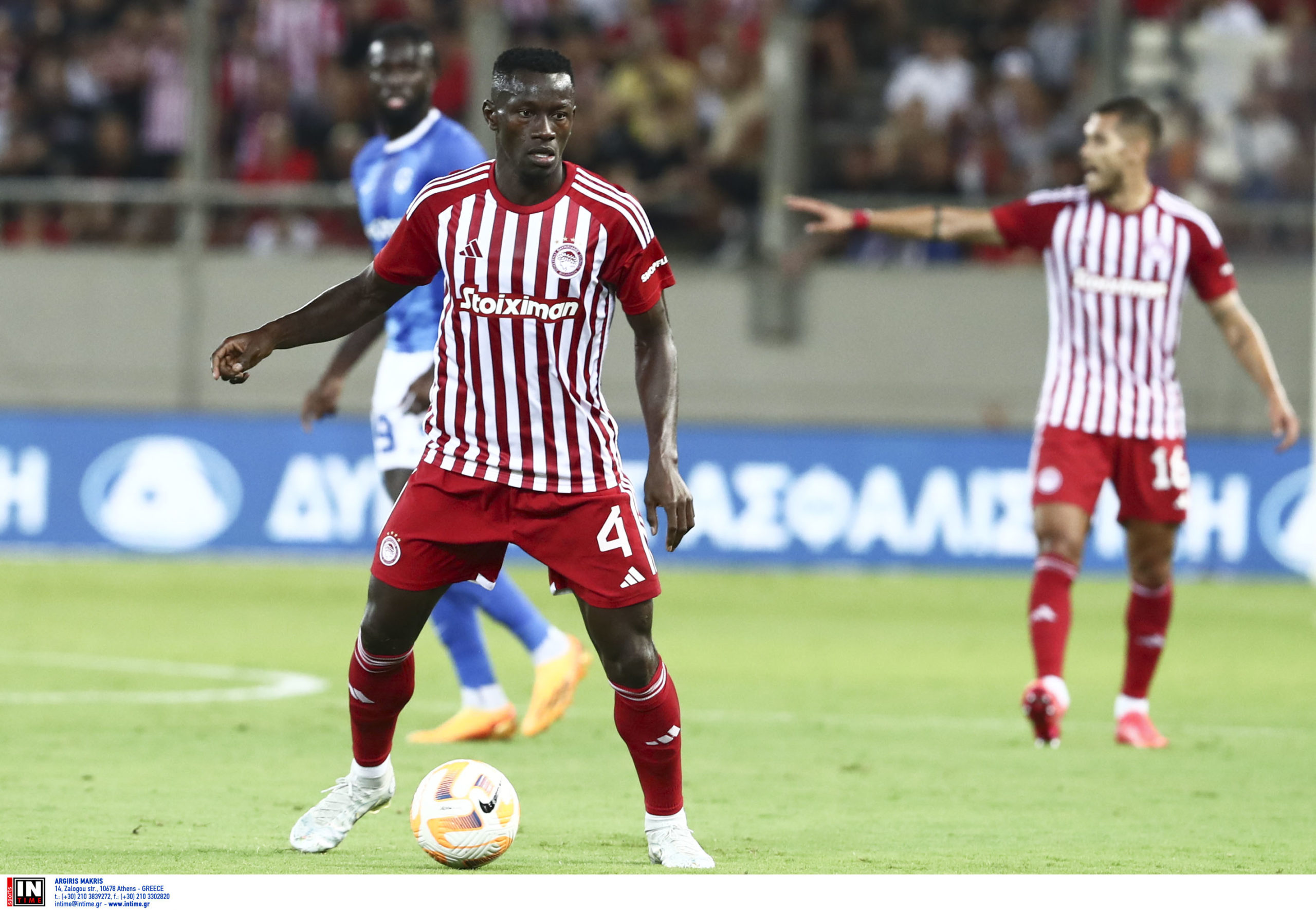 Μαντί Καμαρά