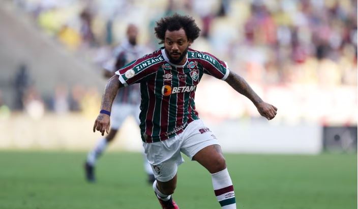 Μαρσέλο: Το σκληρό χτύπημα στο πόδι του Σάντσες – Τα δάκρυα μετά την αποβολή – ΒΙΝΤΕΟ