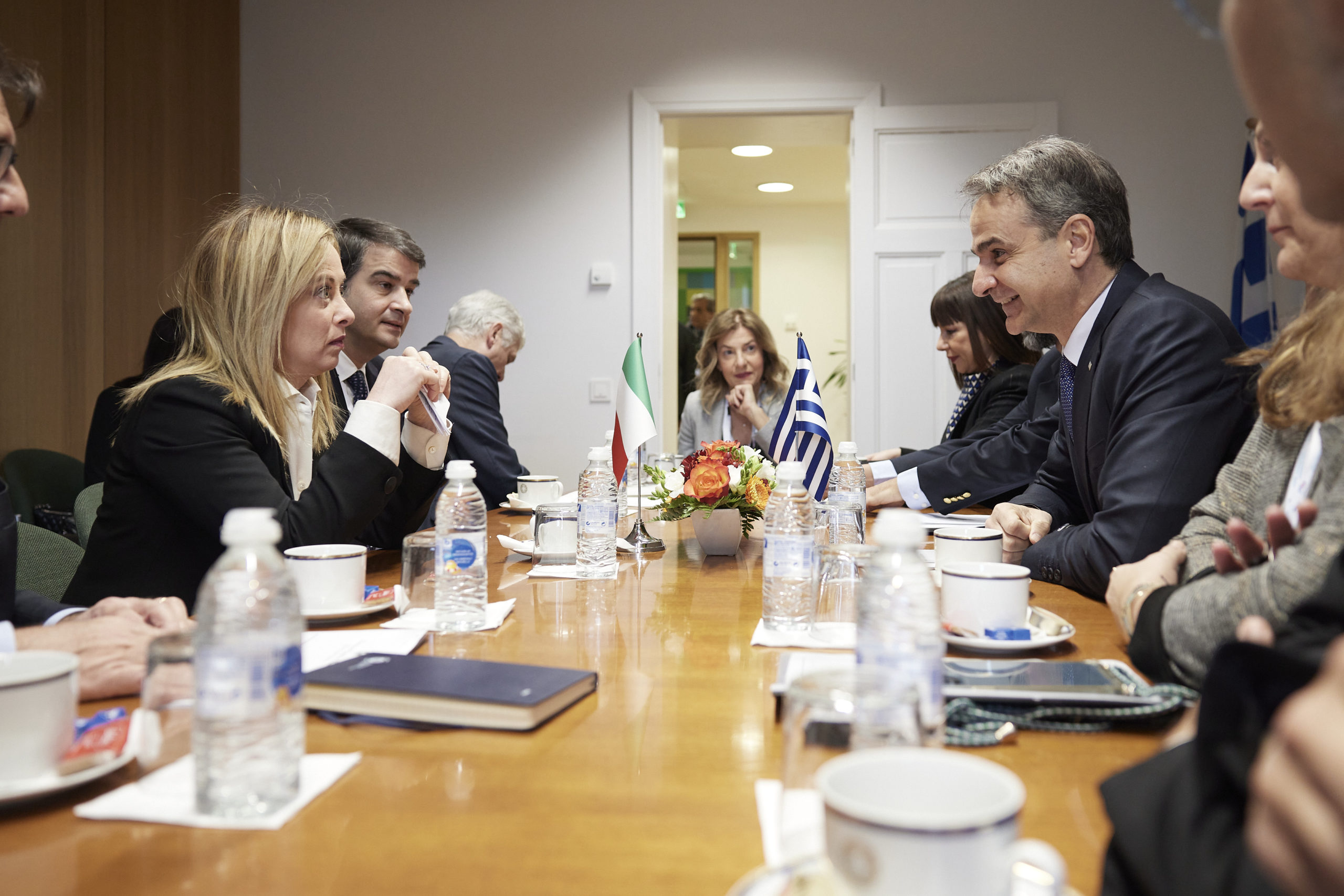 Στην Αθήνα η Τζόρτζια Μελόνι – Το «μενού» της συζήτησης στο αποψινό δείπνο με τον Κυριάκο Μητσοτάκη