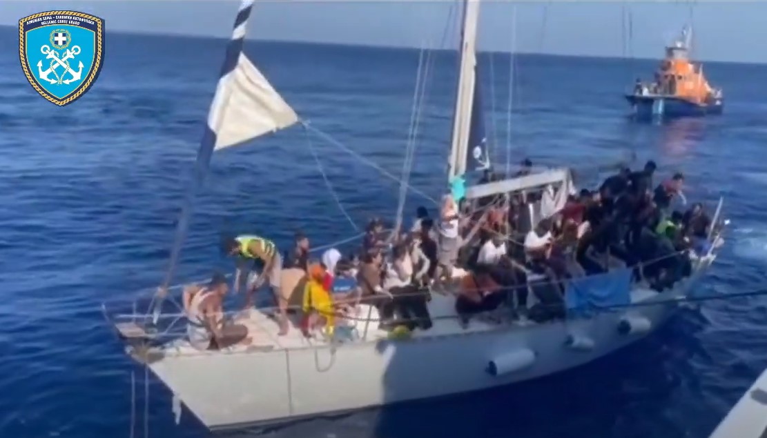 Πύλος: Ολοκληρώθηκε με ασφάλεια η επιχείρηση διάσωσης 60 μεταναστών – ΦΩΤΟ και ΒΙΝΤΕΟ