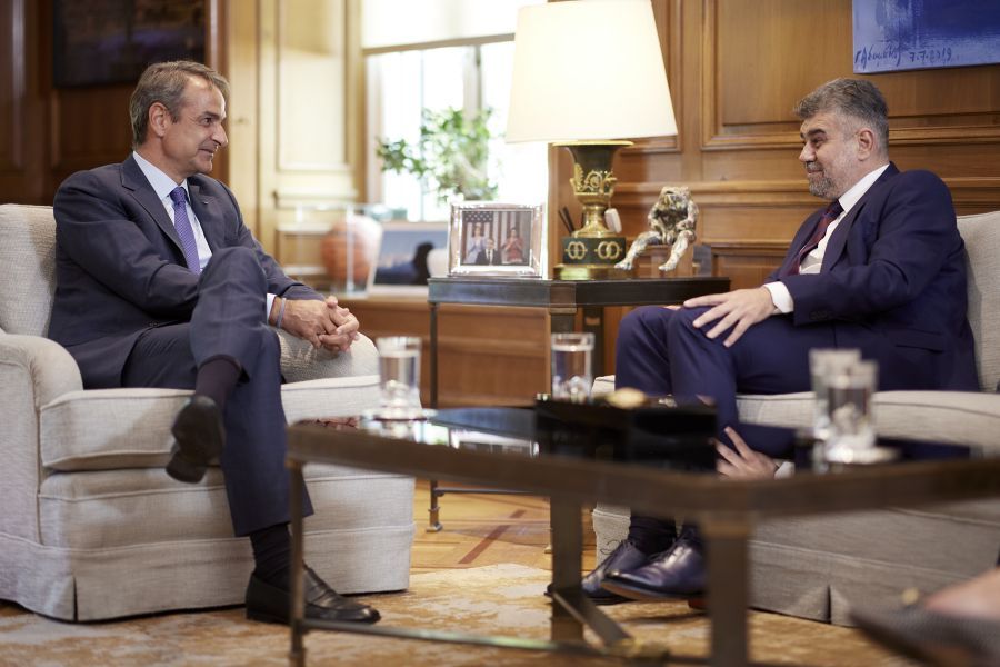 Μητσοτάκης: Ευχαρίστησε τον Ρουμάνο ομόλογό του για την βοήθεια στην αντιμετώπιση των πυρκαγιών