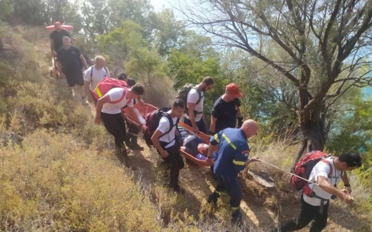Σάμος: Επιχείρηση διάσωσης τραυματισμένης τουρίστριας – ΦΩΤΟ