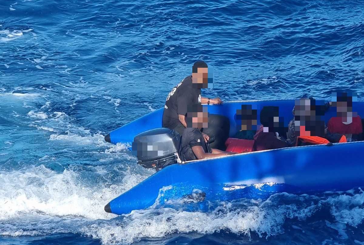 Σάμος: Διάσωση 13 μεταναστών – Συνελήφθη ο διακινητής – ΒΙΝΤΕΟ