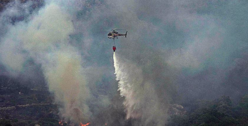 Ιταλία: Τέσσερις τραυματίες σε μεγάλη φωτιά στη Σαρδηνία – ΒΙΝΤΕΟ