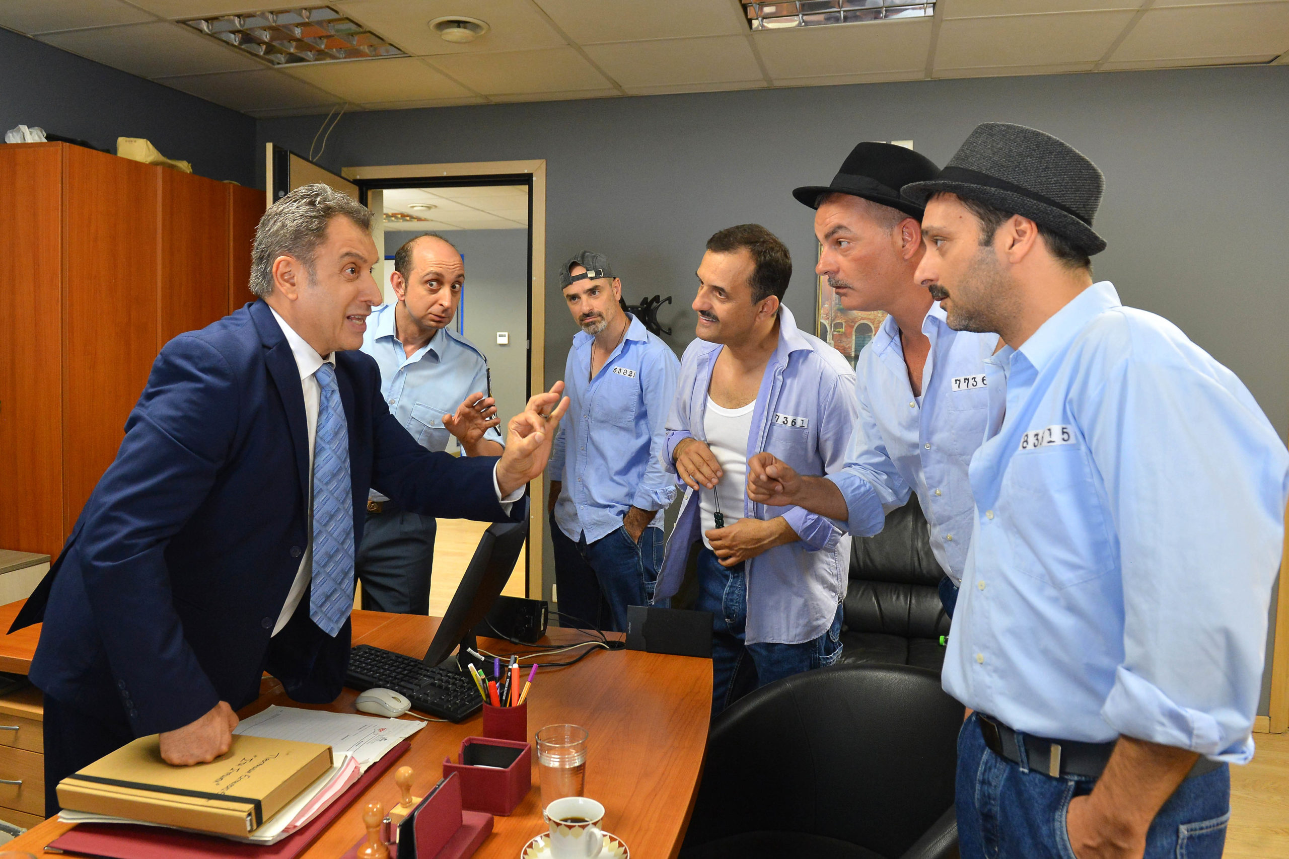 «Στα σύρματα», ΕΡΤ σειρά