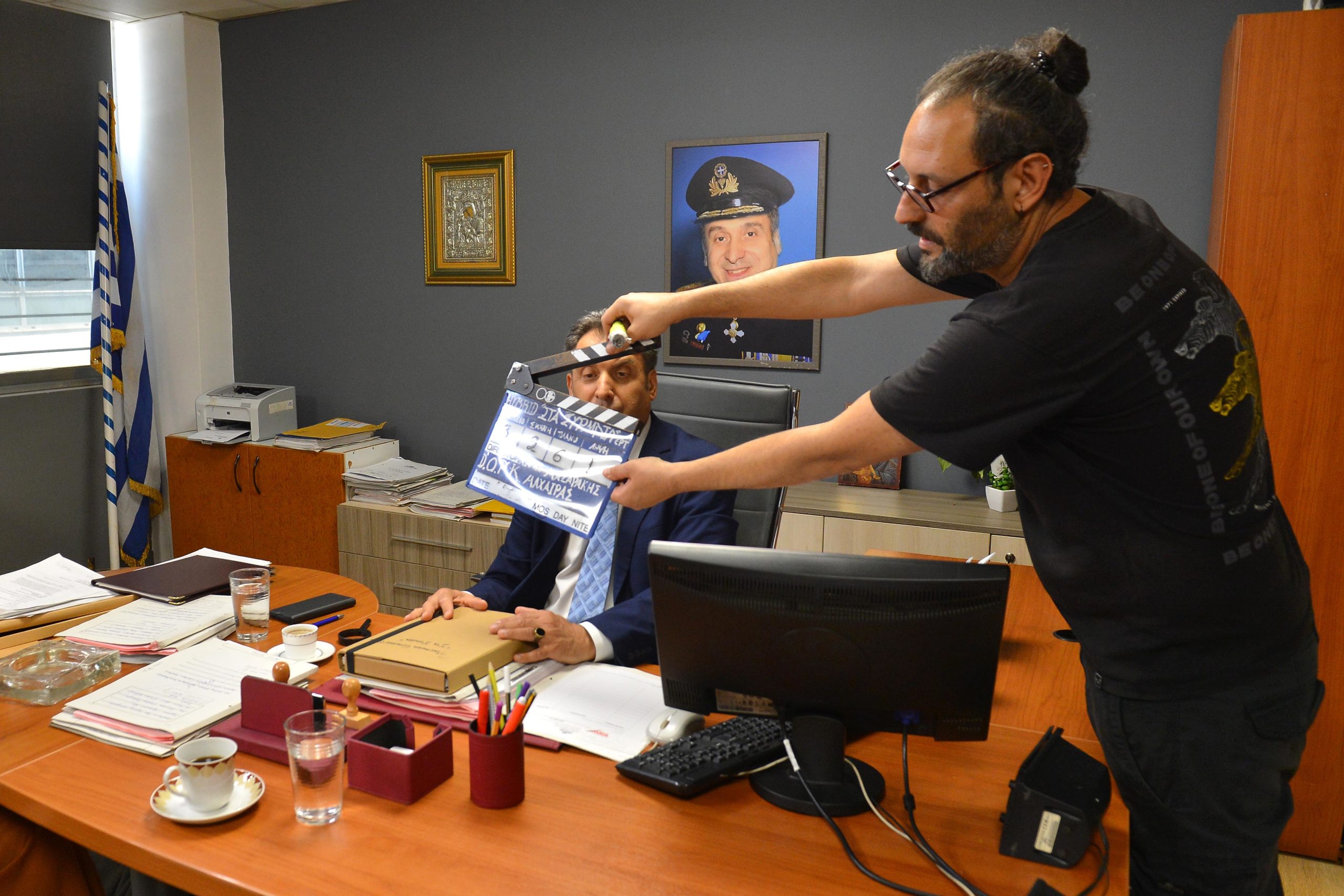 «Στα σύρματα», ΕΡΤ σειρά