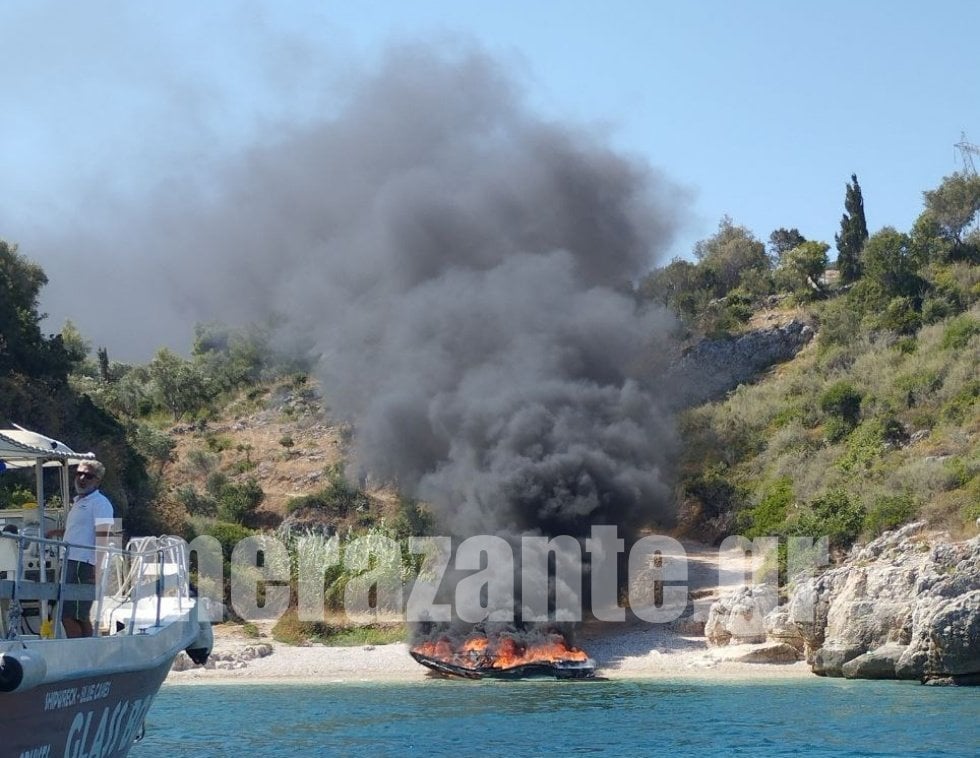 Ζάκυνθος: Βυθίστηκε λόγω φωτιάς σκάφος που έπλεε ανοιχτά του νησιού - ΦΩΤΟ ΒΙΝΤΕΟ