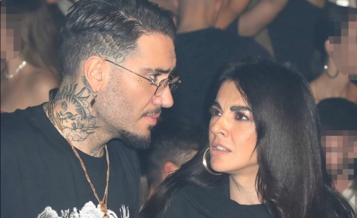 Μαρία Σολωμού: Ποζάρει στην αγκαλιά του Mente Fuerte στη Σαντορίνη – ΦΩΤΟ