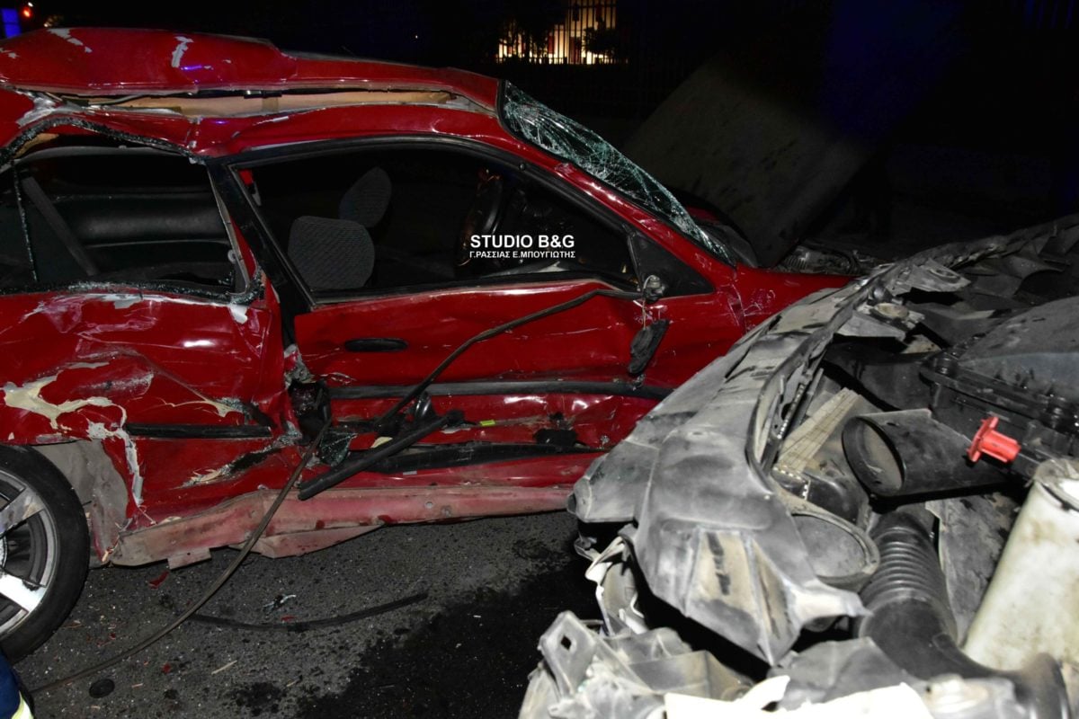 Ναύπλιο: Φορτηγάκι συγκρούστηκε με αυτοκίνητο – Πέντε άτομα στο νοσοκομείο – ΦΩΤΟ και ΒΙΝΤΕΟ