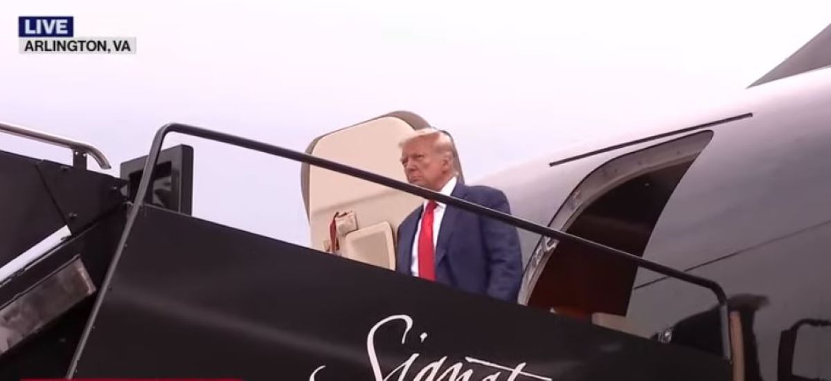 Τραμπ: Έφθασε στην Ουάσινγκτον – Η πρώτη φωτογραφία