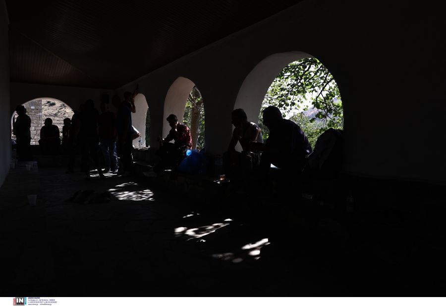 Κακοκαιρία Daniel – Καρδίτσα: Απελπιστική η κατάσταση στον Βλοχό – Κοιμούνται δίπλα σε νεκροταφείο οι κάτοικοι