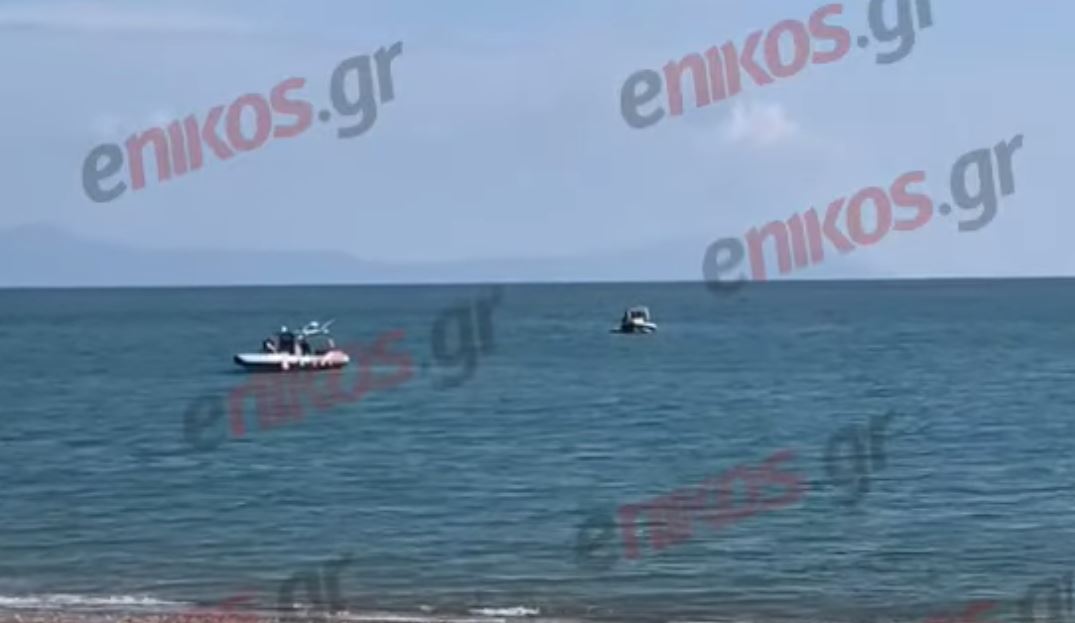 Πτώση ελικοπτέρου στην Εύβοια: Η στιγμή της ανάσυρσης της σορού του άτυχου πιλότου – ΒΙΝΤΕΟ