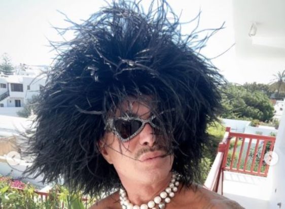 Λάκης Γαβαλάς